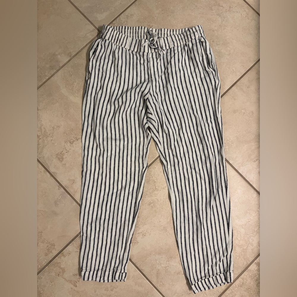 Old Navy Black and White Striped Linen Joggers